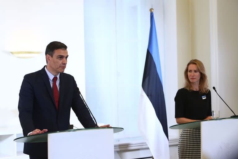  El presidente del Gobierno, Pedro Sánchez, en rueda de prensa con la  primera ministra Kaja Kallas