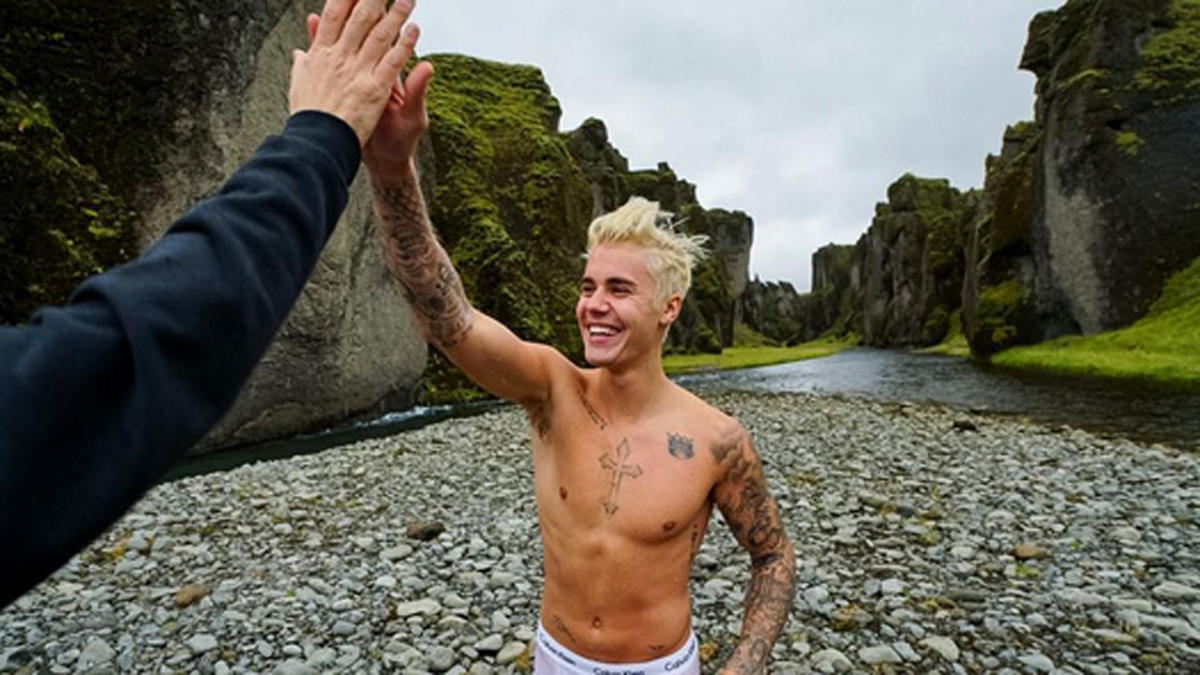 Justin Bieber Strips Down for First Calvin Klein Underwear Ad: 'It Begins'  (Photos) - Yahoo Sports