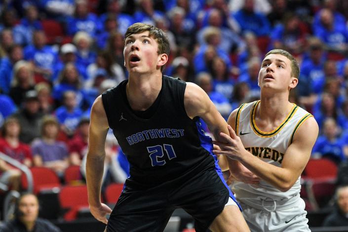 Iowa, Drake and Washington State have all offered Waukee Northwest 2023 wing Pryce Sandfort.