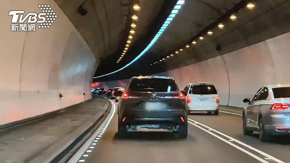 許多人開車往返台北和宜蘭之間會走國道五號經過雪山隧道。（圖／TVBS資料畫面）