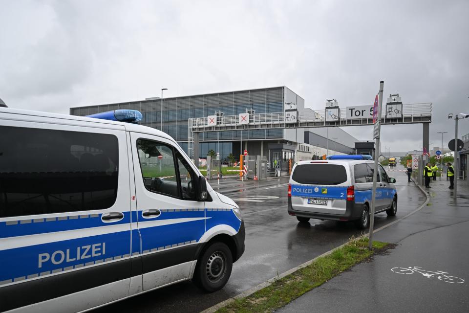 Nach den Schüssen im Werk sind zwei Personen gestorben.  - Copyright: Christian Kaspar-Bartke/Getty Images