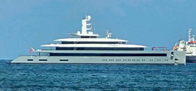 Feadship  Moonrise