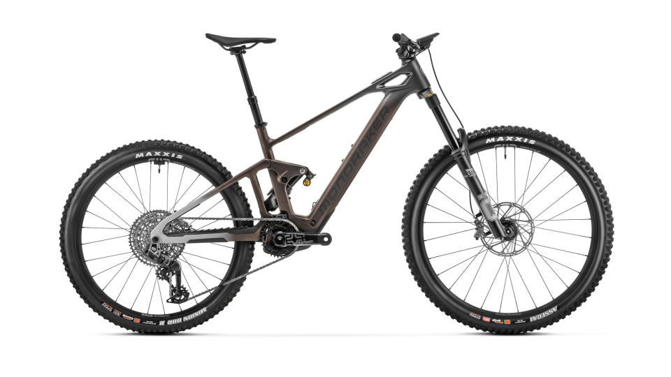 Mondraker Dune RR side on view