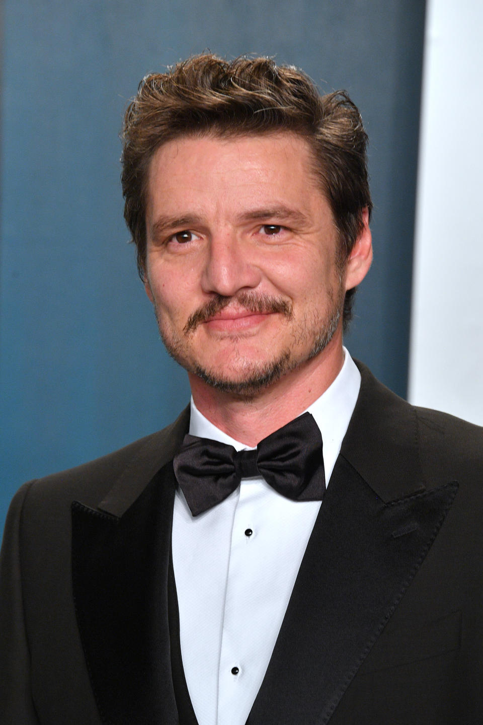 Pedro Pascal attends the 2020 Vanity Fair Oscar party 