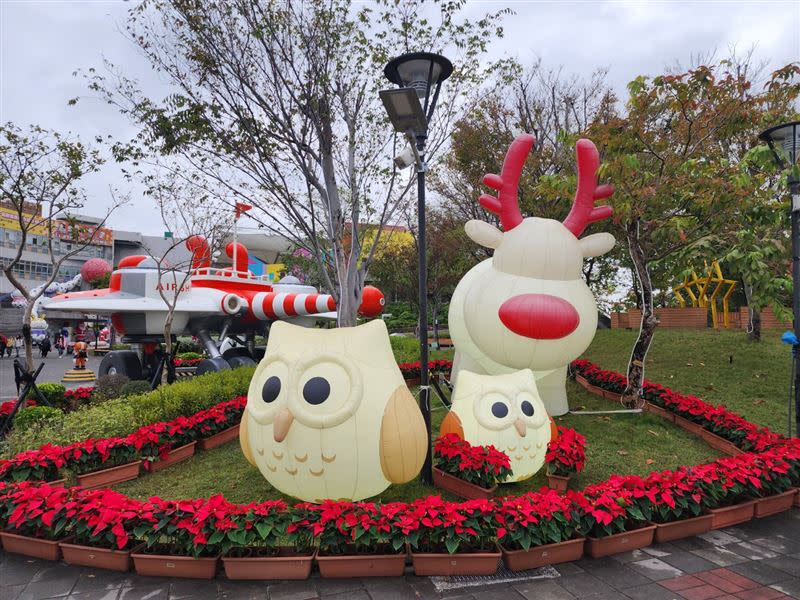 兒童新樂園內目前可看到聖誕意象布置。（圖／北捷提供）