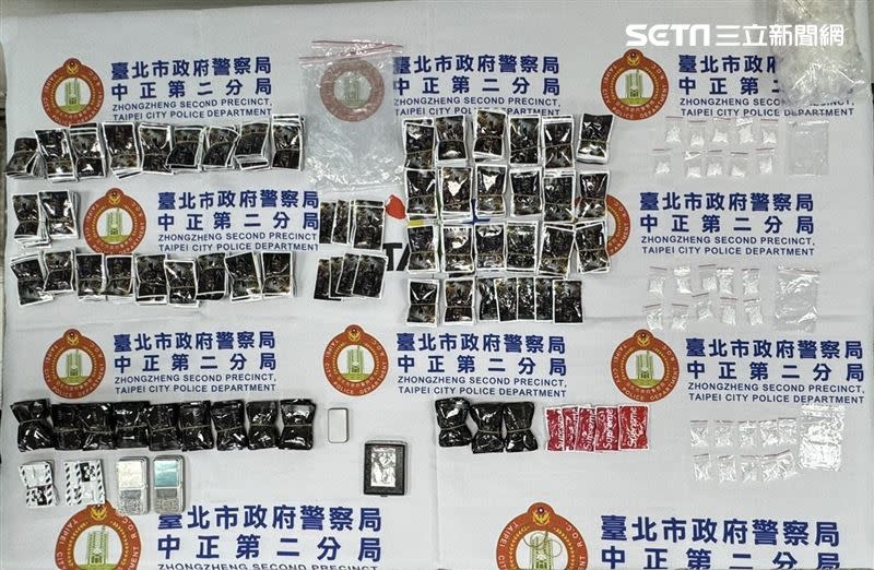 北市警方搗破劉男為首的販毒集團，並查獲大量的毒咖啡包及K他命等證物。（圖／翻攝畫面）