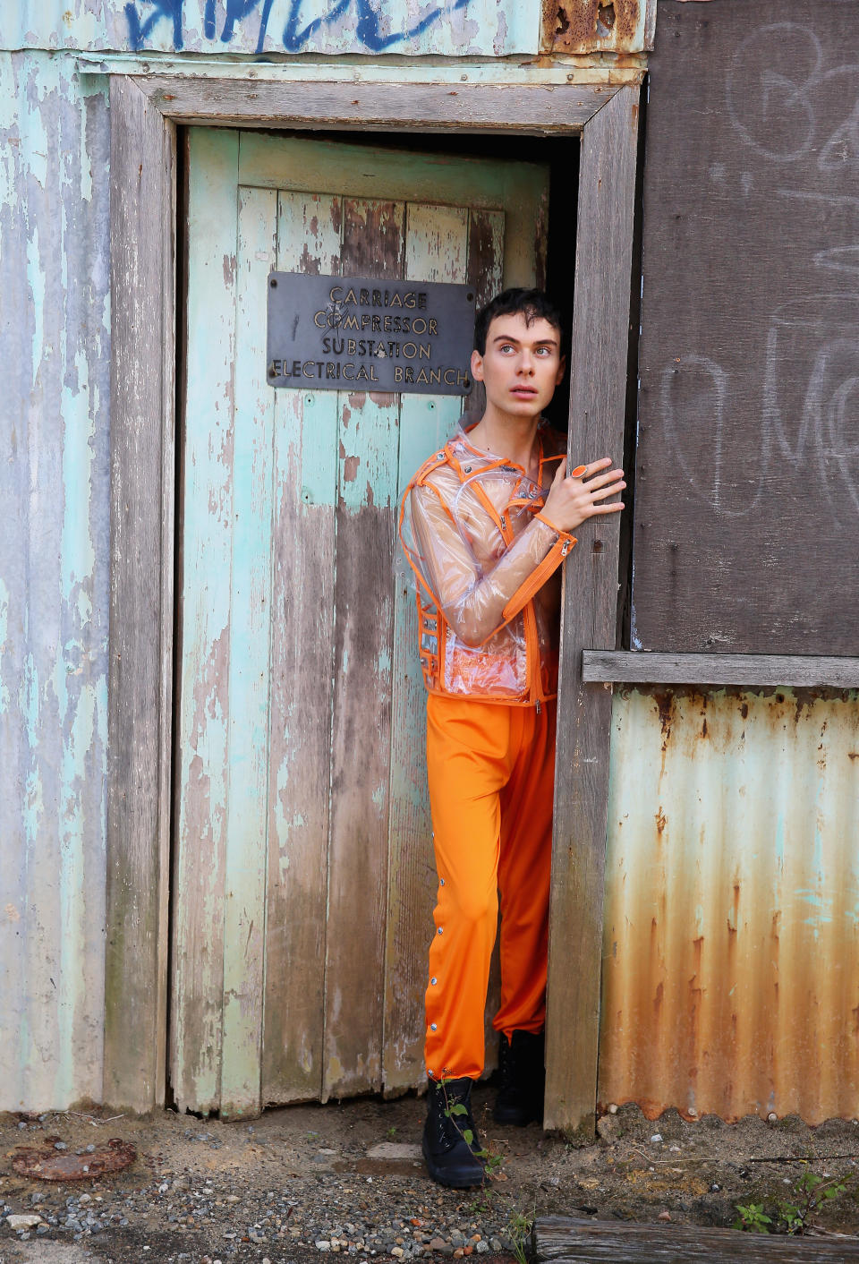 <p>Orange is the new black, right? Funny guy Alan Tsibulya looked sultry in his Fanta pants and transparent top with built-in straws. You know, to keep hydrated when all the posing becomes too much. We’re kind of digging these 90s poppa pants, oversized Fanta logo and all #extra Photo: Getty </p>