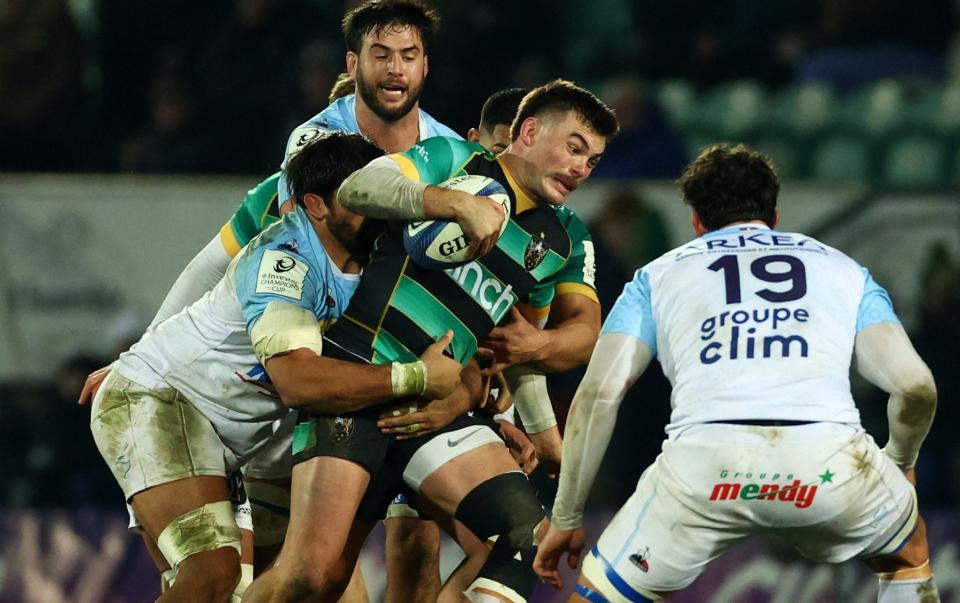 George Furbank runs into contact against Bayonne