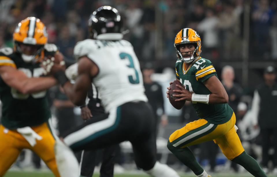 Sep 6, 2024; Sao Paulo, BRA; Green Bay Packers quarterback Jordan Love (10) scrambles during the second half against the Philadelphia Eagles at Neo Quimica Arena. Mandatory Credit: Kirby Lee-Imagn Images