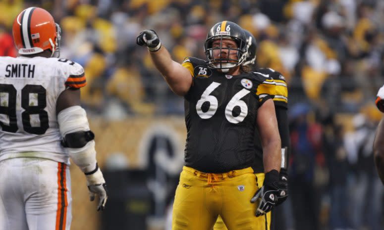 Alan Faneca blocking for the Steelers.