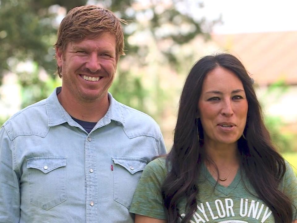 Chip and Joanna Gaines crew gaines fifth child