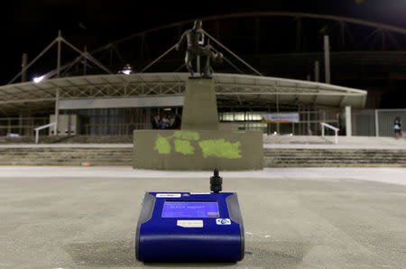 A machine tests for PM 2.5 levels in front of 2016 Rio Olympic Stadium in Rio de Janeiro, Brazil, June 13, 2016. Picture taken June 13, 2016. REUTERS/Ricardo Moraes