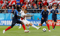 <p>Close: Paolo Guerrero has Peru’s first shot on target, which was saved by goalkeeper Hugo Lloris. (REUTERS) </p>