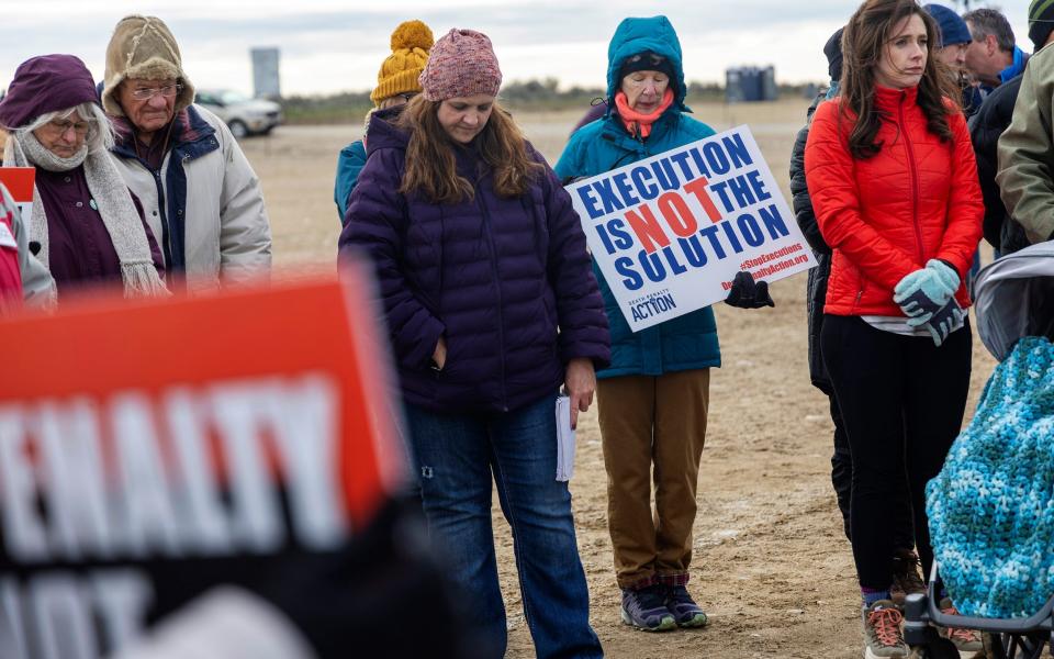 Protestors gathered outside Idaho Maximum Security Institution while the execution was being attempted