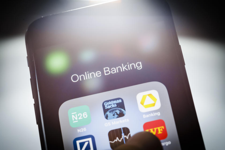 Berlin, Germany - January 11:  In this photo illustration the apps of different online banking providers are displayed on a smartphone on January 11, 2019 in Berlin, Germany. (Photo Illustration by Thomas Trutschel/Photothek via Getty Images)