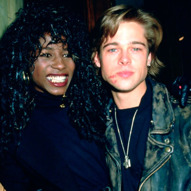 Sinitta ha tenido que desarollar piel gruesa desde que salió con Brad Pitt credit:Bang Showbiz