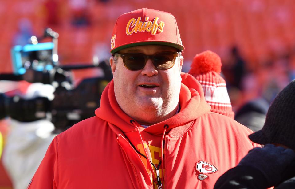 Jan 19, 2020; Kansas City, Missouri, USA;  American actor Eric Stonestreet talks with fans on the sidelines before the AFC Championship Game between the Kansas City Chiefs and the Tennessee Titans at Arrowhead Stadium. Mandatory Credit: Denny Medley-USA TODAY Sports