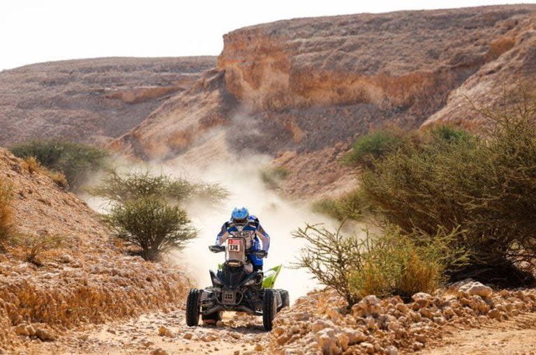 Andújar en acción en el desierto de Arabia