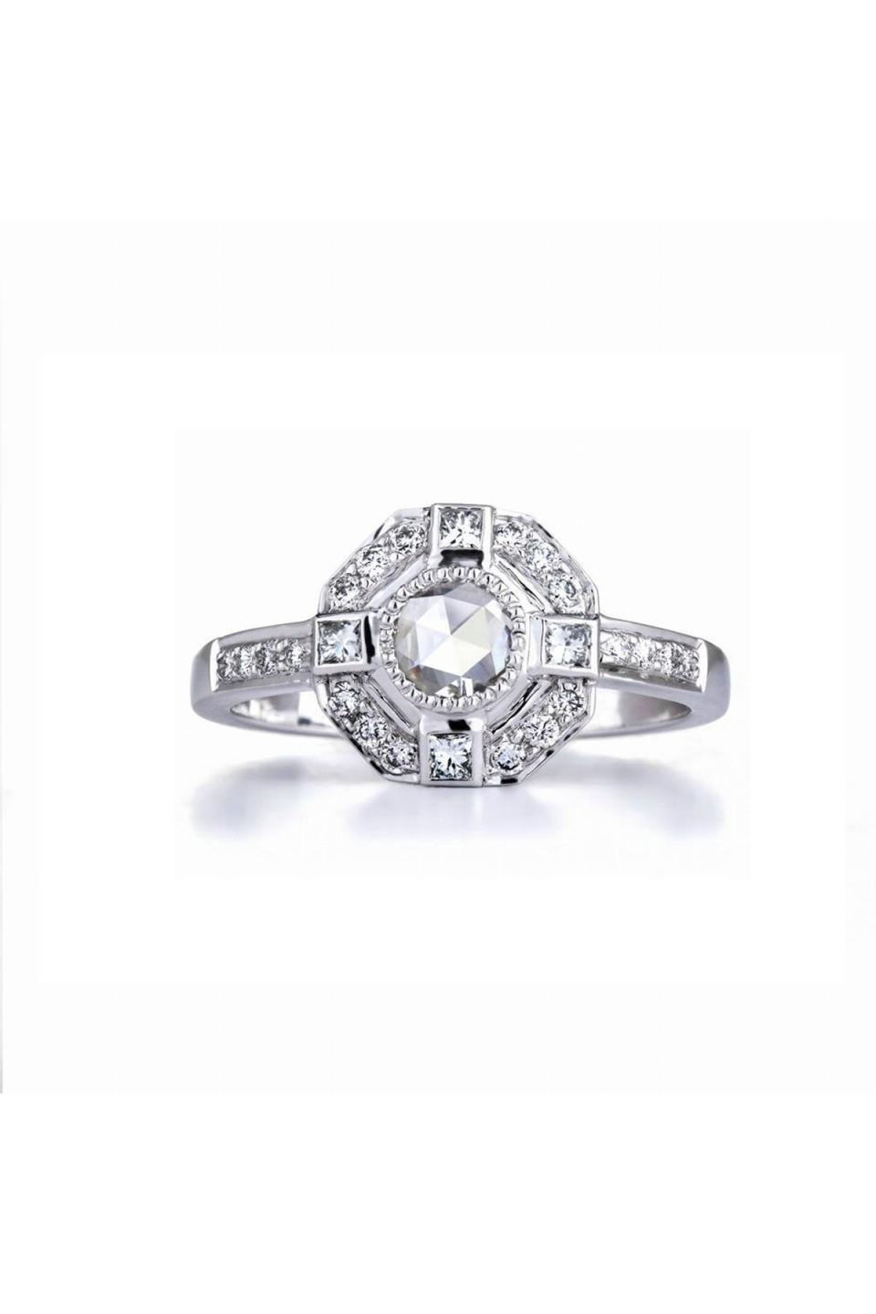 Moderne Rose Cut Diamond White Gold Ring