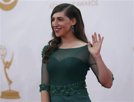 Actress Mayim Bialik, from CBS's sitcom "The Big Bang Theory," arrives at the 65th Primetime Emmy Awards in Los Angeles September 22, 2013. REUTERS/Mario Anzuoni (UNITED STATES - Tags: ENTERTAINMENT) (EMMYS-ARRIVALS)