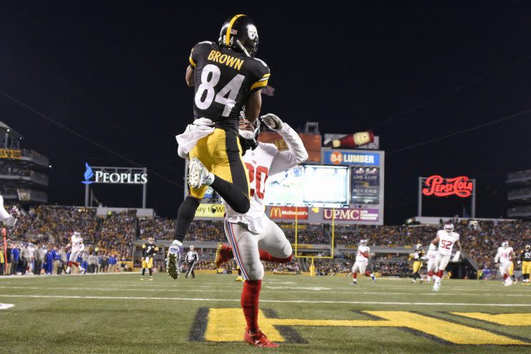 Antonio Brown and the Steelers are on a three-game winning streak. (AP)