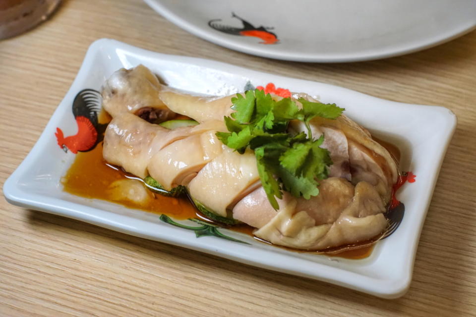 plate of steamed chicken