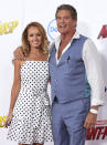 <p>Lo único que conocemos es que ya son marido y mujer tras siete años de noviazgo. Y eso que pocos apostaban por su relación debido en buena parte a la diferencia de edad (66 de David Hasselhoff por 38 de su ya esposa), pero el actor ha encontrado junto a esta joven británica la estabilidad que tanto necesitaba. ¡Enhorabuena! (Foto: Jordan Strauss / Invision / AP). </p>