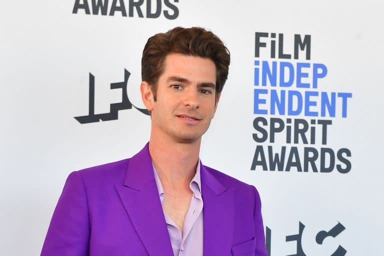 British-US actor Andrew Garfield arrives for the 37th Film Independent Spirit Awards in Santa Monica, California, on March 6, 2022. (Photo by Frederic J. BROWN / AFP)