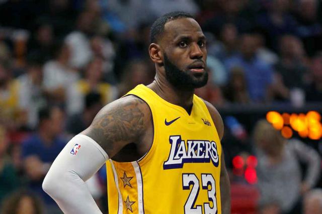 Tune Squad Basketball Outfit LeBron James in Space Jam: A New Legacy