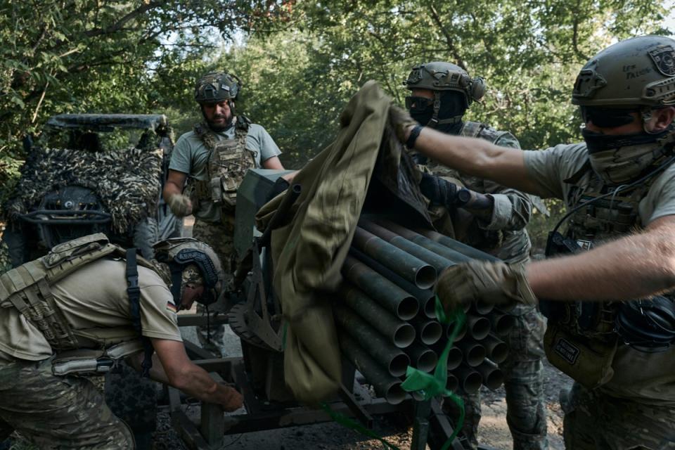 Ukrainian soliders on the front line (AP)