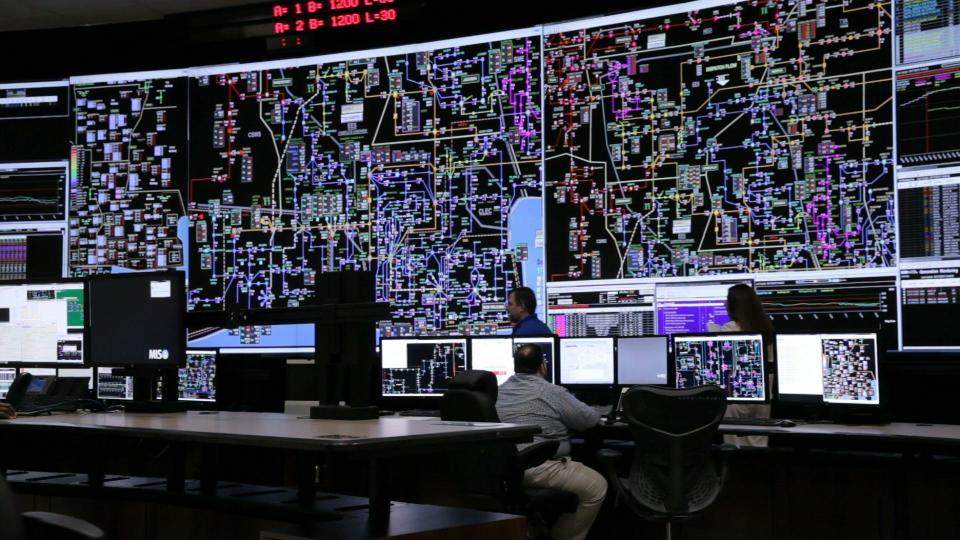 The electric grid in the central United States and Canada as seen by operators of the Midcontinent Independent System Operator's control room in Little Rock.