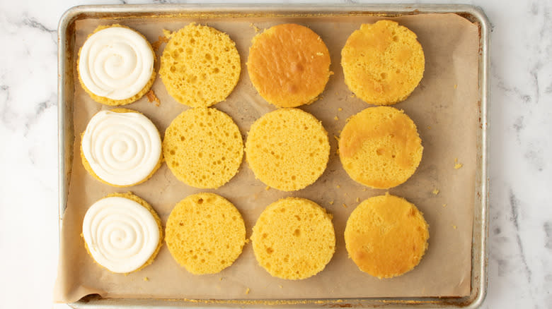 yellow cake with white frosting