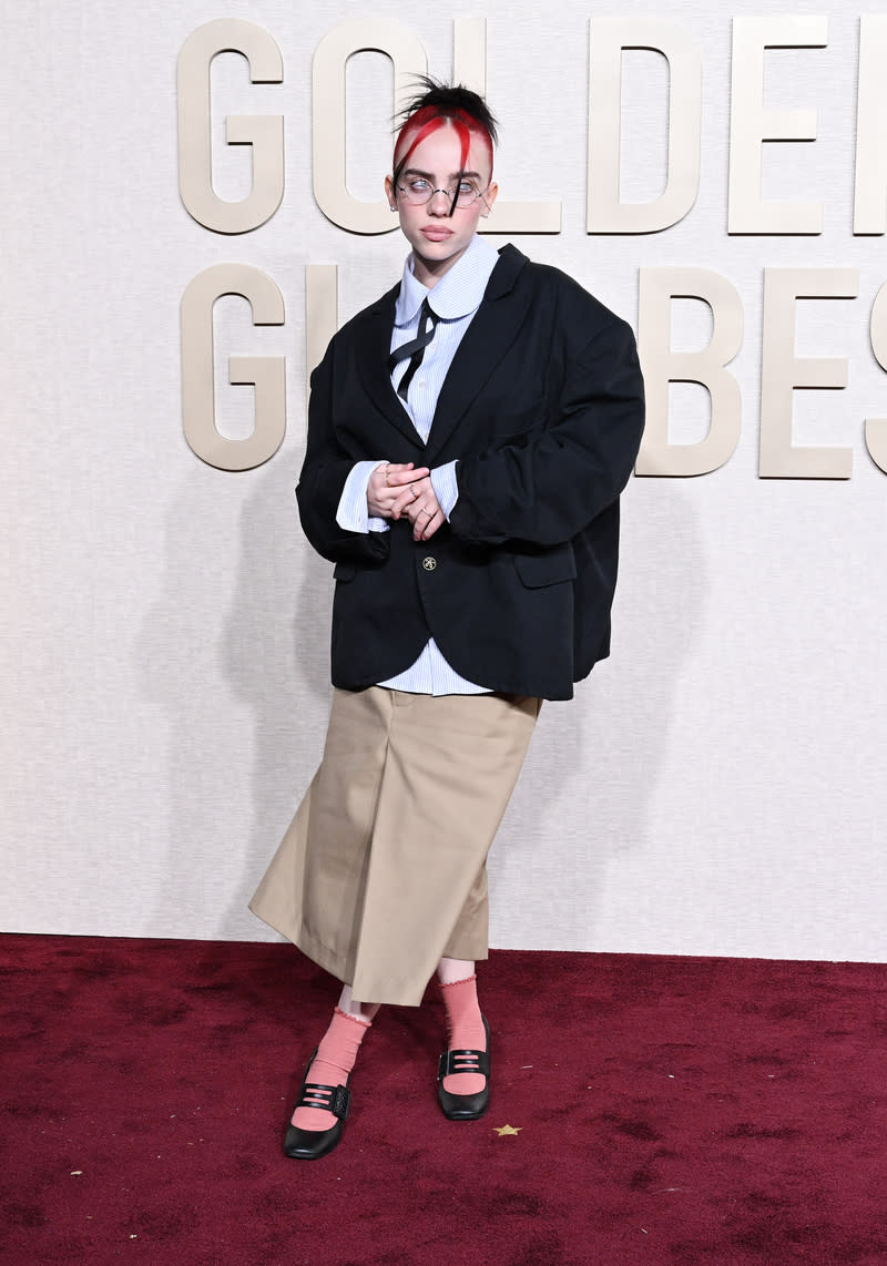 Golden Globe 2024 Winner Billie Eilish Dons Oversized Blazer by Willy