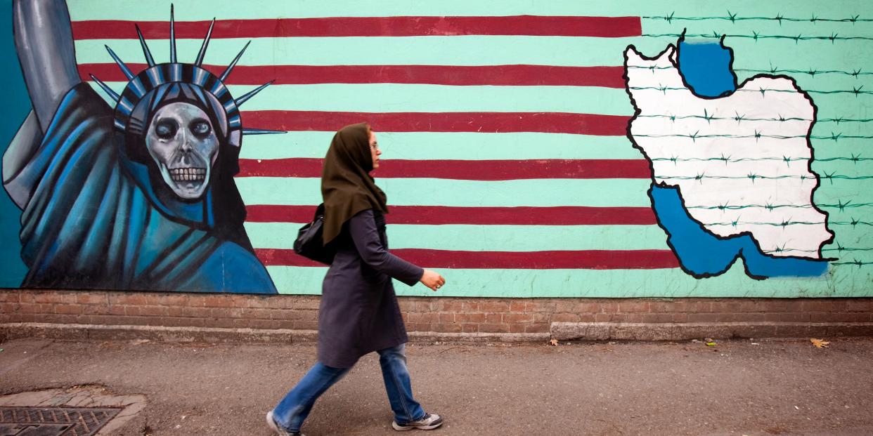 iran anti-us mural