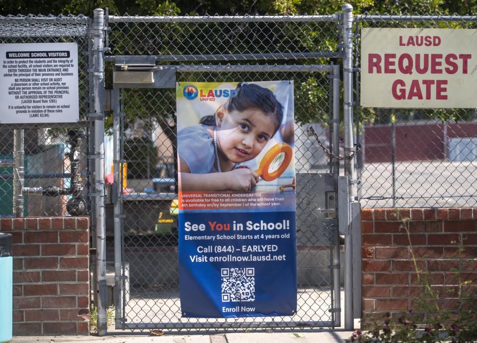 An LAUSD banner says "Elementary School Starts at 4 years old."