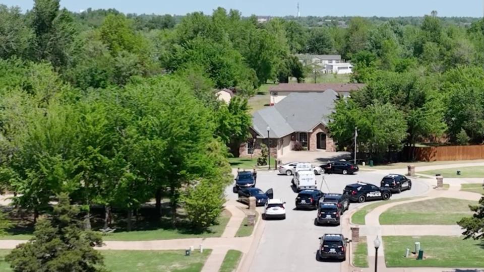 PHOTO : Cinq personnes ont été retrouvées mortes dans une maison à Oklahoma City, Oklahoma, le 22 avril 2024. (KOCO)