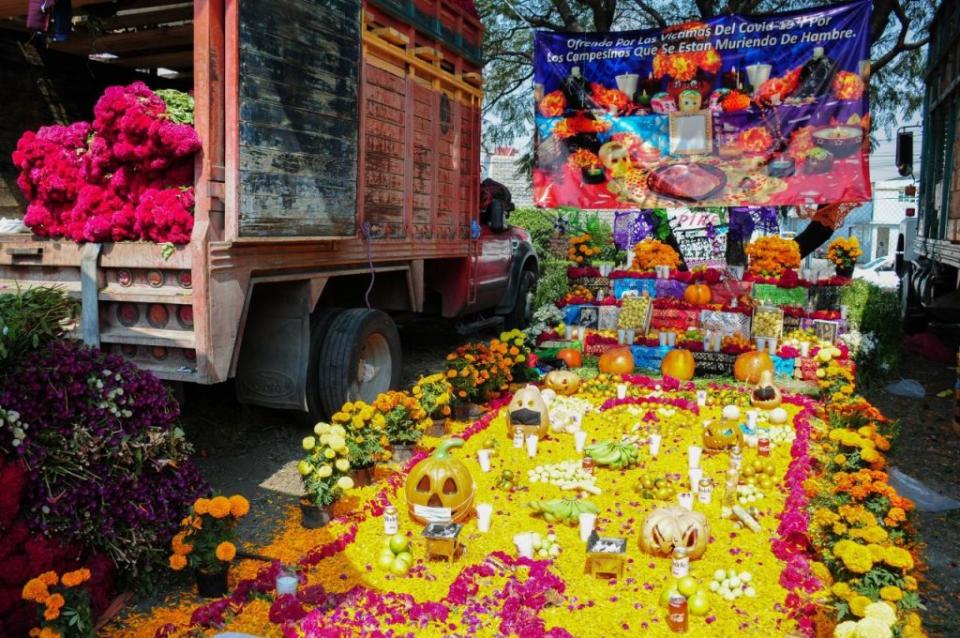 Ofrenda instalada en la Central de Abasto de la CDMX. Foto: Daniel Augusto | Cuartoscuro