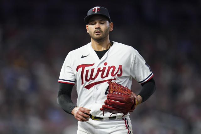 Twins clinch AL Central for 3rd division title in 5 years