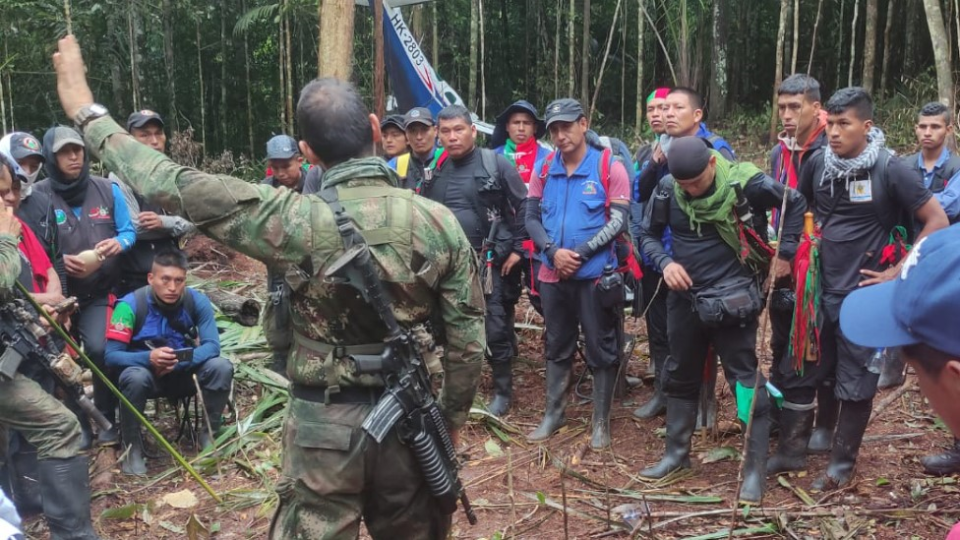 Operativo del ejército y las guardias indígenas.