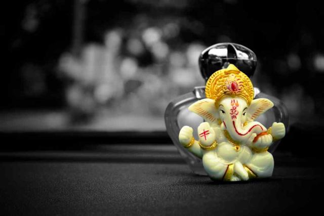 Ganapati Bappa Moraya - Glory to Ganesha!