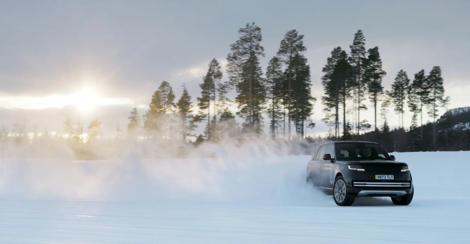 2025 land rover range rover ev