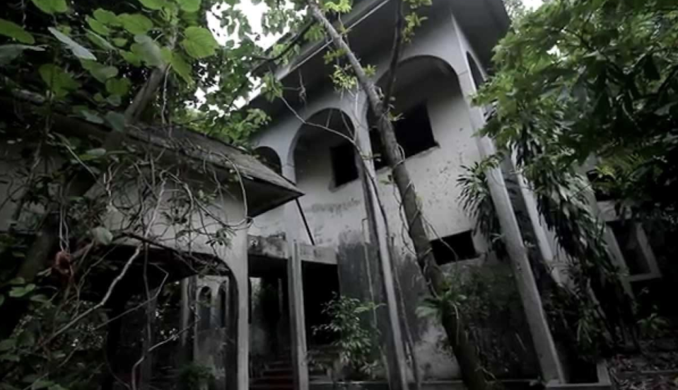 A picture of the haunted Taman Tenaga bungalow.