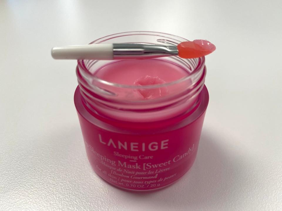 A Laneige lip mask and spatula.