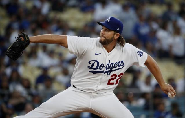 Photo: Dodgers pitcher Clayton Kershaw, catcher Austin Barnes talk