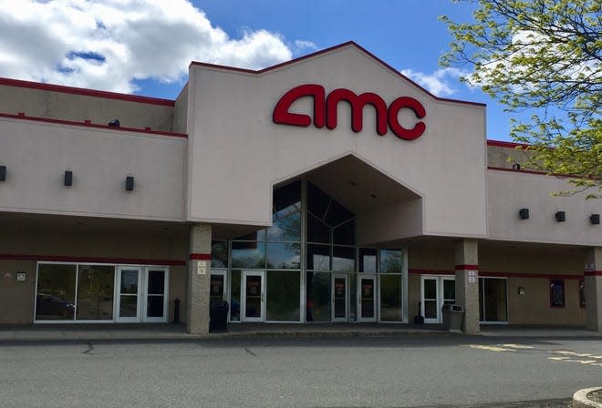 The outside of AMC Tallahassee 20.