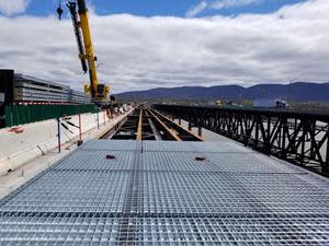 L.B. Foster manufactured steel grid bridge deck panels being installed on North Span of Newburgh-Beacon Bridge