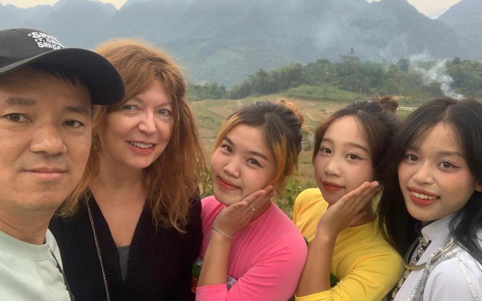 Writer Suzanne makes friends in Vietnam