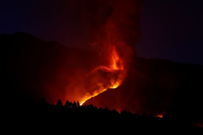 Cumbre Vieja volcano continues to erupt on the Canary Island of La Palma