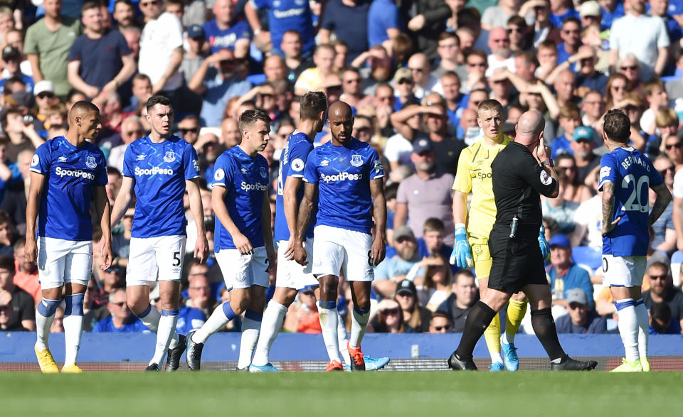 LIVERPOOL, ENGLAND - SEPTEMBER 21: Jordan Pickford of Everton (1) and team mates react as Yerry Mina scores an own goal for Sheffield United's first goal is confirmed by VAR during the Premier League match between Everton FC and Sheffield United at Goodison Park on September 21, 2019 in Liverpool, United Kingdom. (Photo by Nathan Stirk/Getty Images)