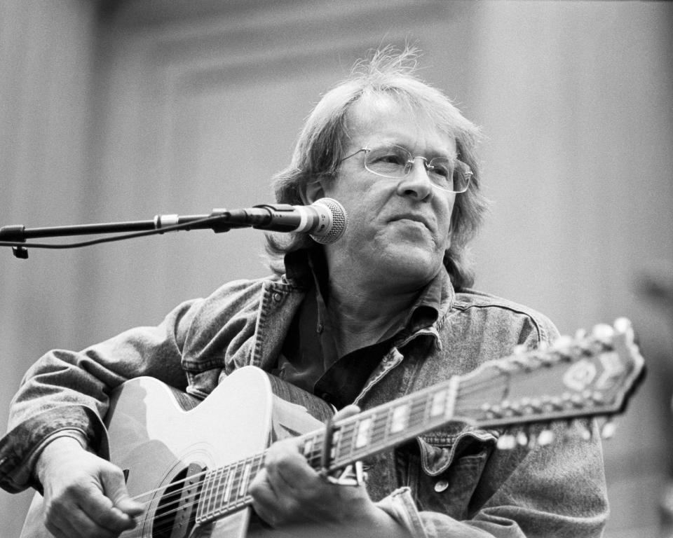 Paul Kantner, one of the founding members of 1960s San Francisco psychedelic rock band Jefferson Airplane, died on Jan. 28, 2016, at 74.